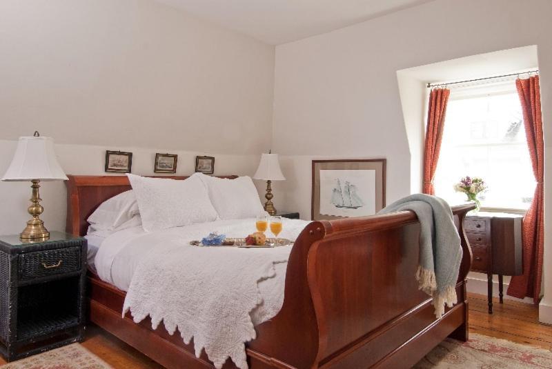 Marshall Slocum Inn Newport Bagian luar foto