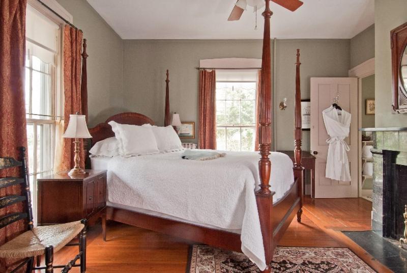 Marshall Slocum Inn Newport Bagian luar foto