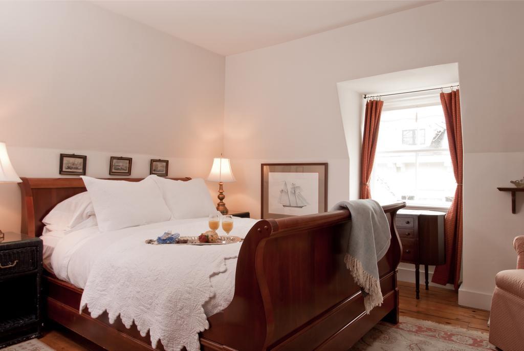 Marshall Slocum Inn Newport Bagian luar foto